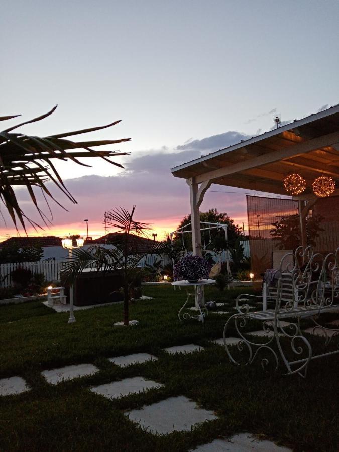 אגרופולי B&B Villa Antonio Loreto מראה חיצוני תמונה